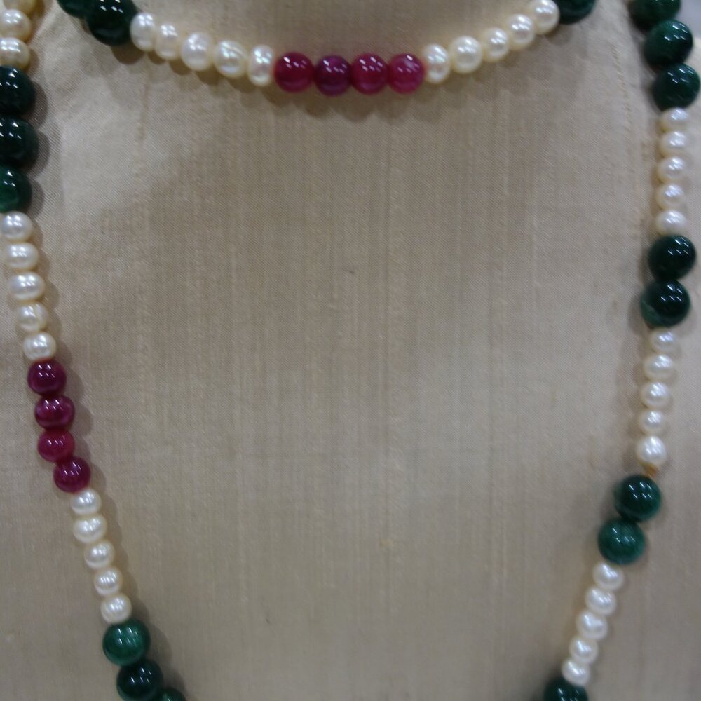 Beautiful Handmade Synthetic Pearl/Emerald and Ruby 37" Necklace Vintage New